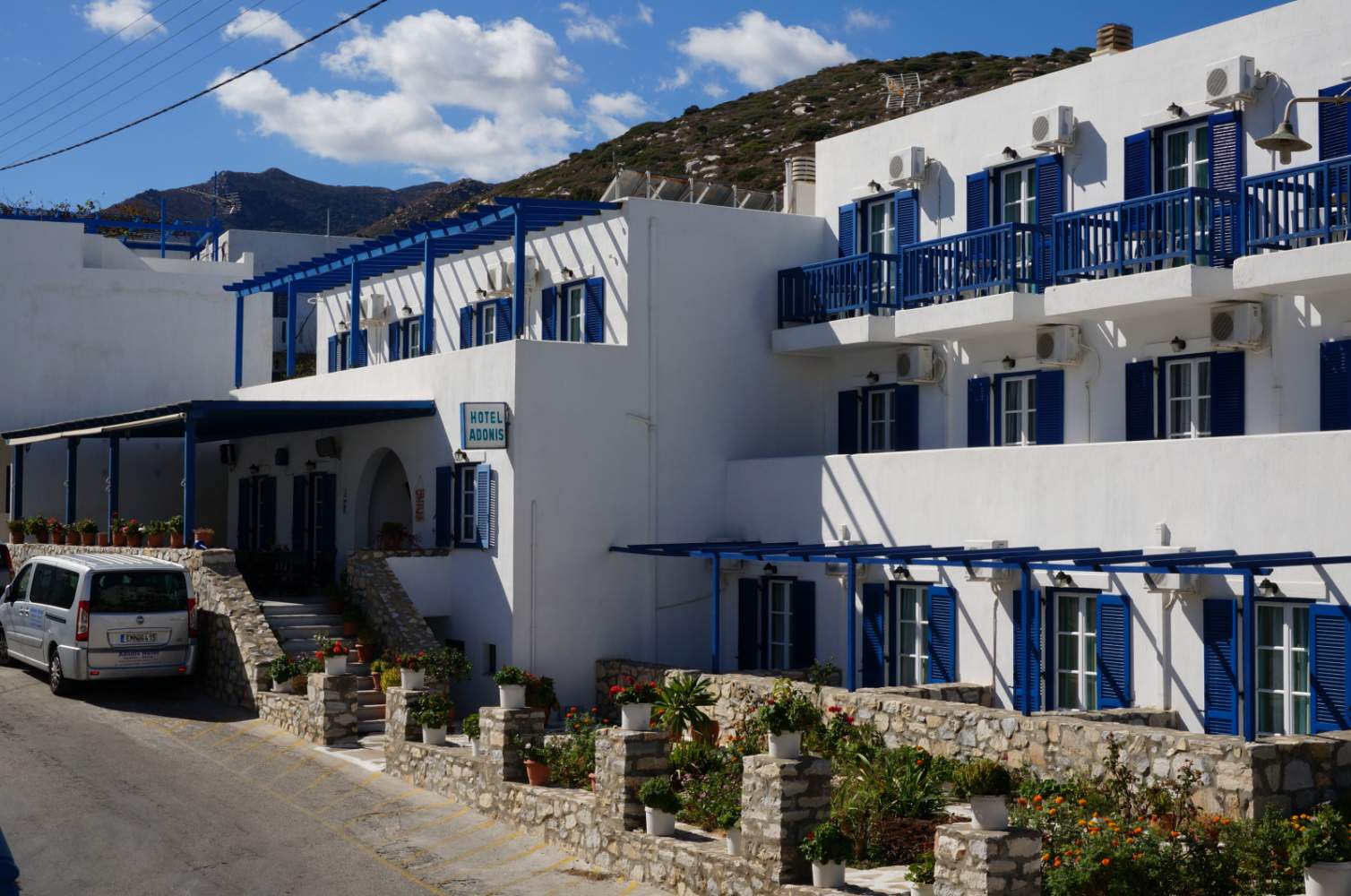 Adonis Hotel